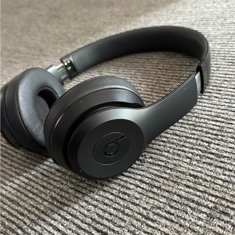 Beats Solo 3 Wireless Headphones
